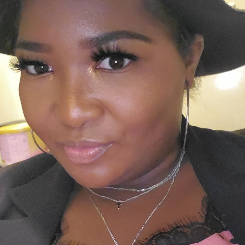 Meet your Posher, Jasmin